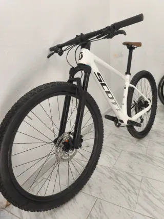 SCOTT SCALE 930 Carbono Talla M 2025