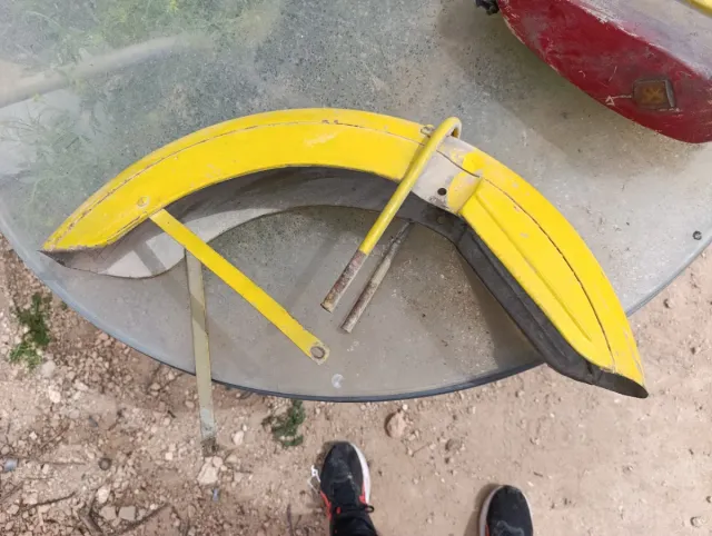 Guardabarros delantero Peugeot 104