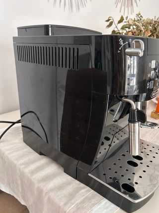Cafetera Delonghi Magnifica S Automática