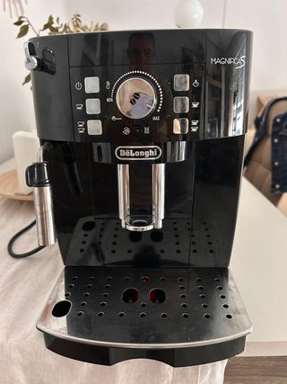 Cafetera Delonghi Magnifica S Automática