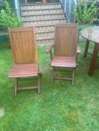 Mesa redonda teka y 6 sillas madera