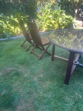 Mesa redonda teka y 6 sillas madera