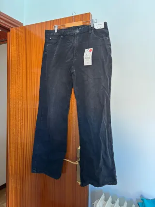 Pantalón vaquero Lefties negro talla 44 NUEVO