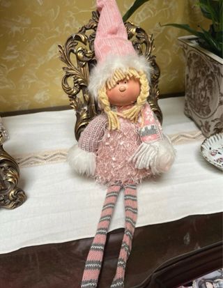 Muñeca sujeta puerta rosa y blanca