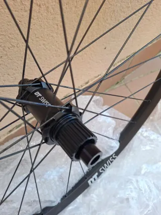 DT Swiss H 1900 Spline 29 30mm Centerlock