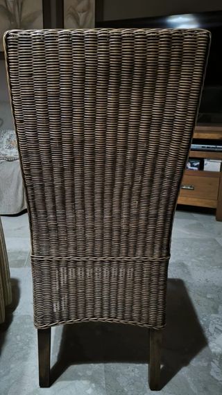 Conjunto de mesa y sillas de comedor madera oscura