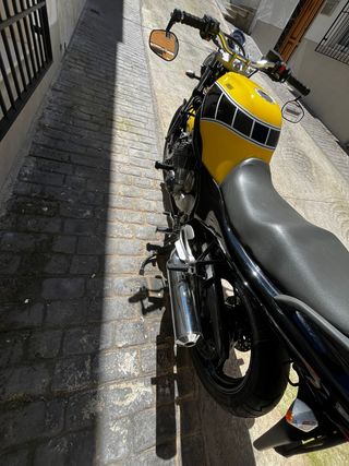 Yamaha XJ6 A2 (47cv) Negra/Amarilla