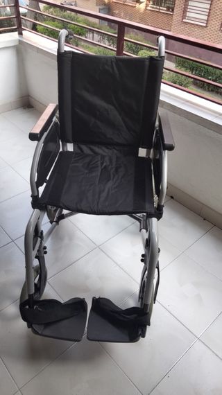Silla de ruedas metalica