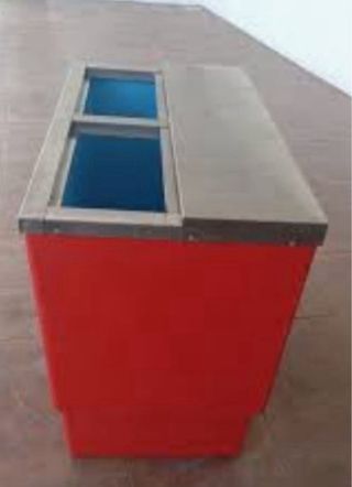 Botellero de fibra, dos puertas rojo