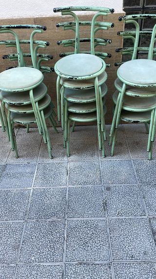 14 Sillas Vintage Metálicas Apilables