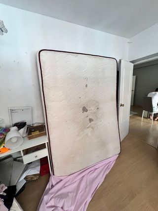 SE REGALA Somier tapizado beige y colchon 135 urge