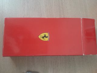 Penna Ferrari - confezione e spilletta
