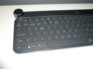 Teclado Logitech Craft Bluetooth Retroiluminado