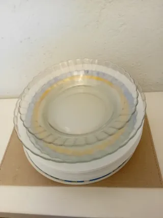 Lote 16 platos de cerámica y cristal