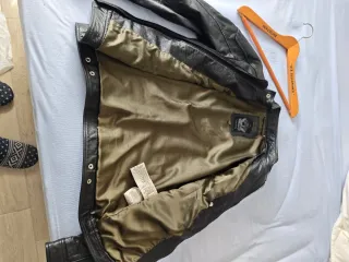 Chaqueta Diesel de cuero negra nueva