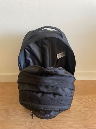 Mochila Jansport Negra con Ruedas