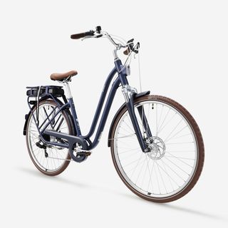 Bicicleta eléctrica urbana cuadro bajo Elops 900 E Azul