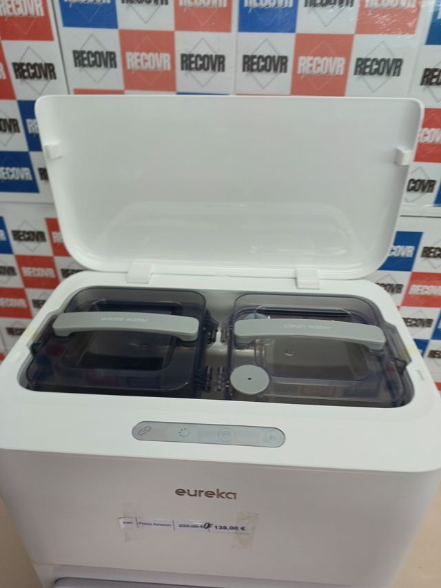 Robot aspirador 5000 Pa con autovaciado – Eureka