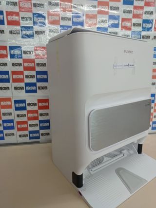 Robot aspirador 5000 Pa con autovaciado – Eureka