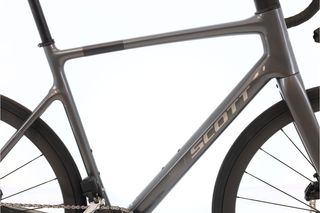 Scott Addict 30 Di2 12V (carretera) t.56 Reacondicionada