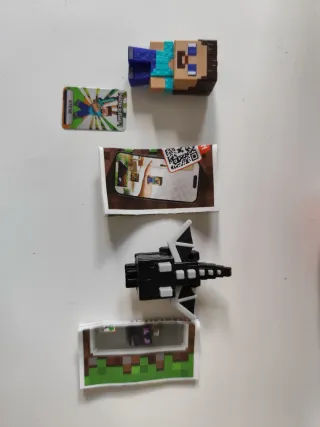 Minecraft Kinder Joy Figuras y Tarjeta