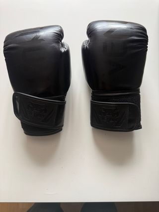 Guantes de boxeo Venum negros