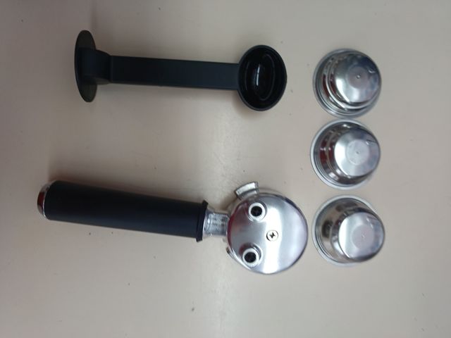 Cafetera espresso compacta 1,3 L – De'Longhi