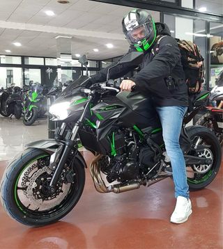 Kawasaki Z650 Negra mate y Verde
