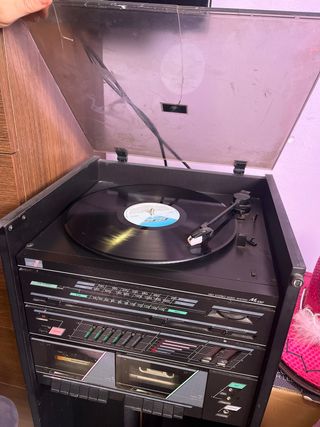 Sistema de música Amstrad M-100