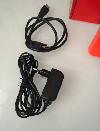 Nintendo Switch Completa + FIFA 20 + Caja