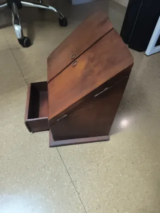 Mueble escritorio de madera