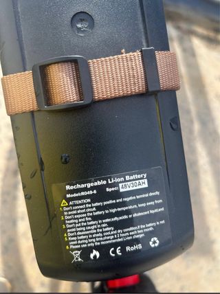 Bicicleta eléctrica roja Btwin