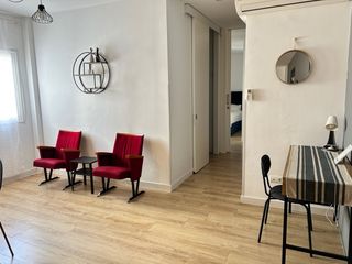 Sillas de cine de terciopelo rojo