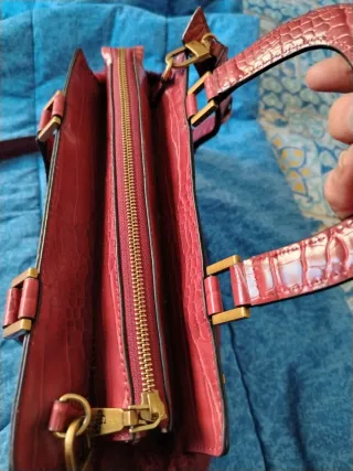 Borsa Guess Bordeaux/rossa in eco-pelle e pelo