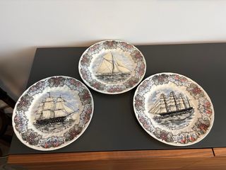 Juego 3 platos decorativos de Churchill Tall Ships