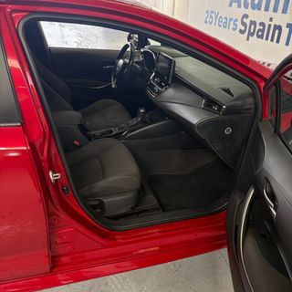 Toyota Corolla 1.8 125H ACTIVE TECH E-CVT