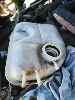 Bote expansión Nissan TRADE