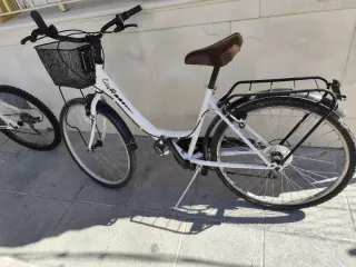 Bicicleta urbana blanca City40