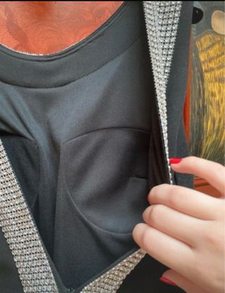 Vestido largo negro con detalles plateados