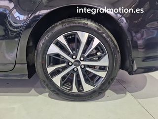 Ford S Max 2.5 Duratec Atk. FHEV 140kW ST-Line 5