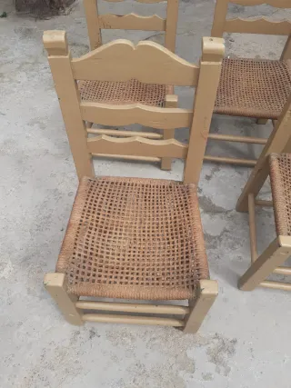 10 Sillas de Madera de Morera y Cuerda