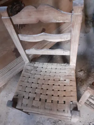 10 Sillas de Madera de Morera y Cuerda