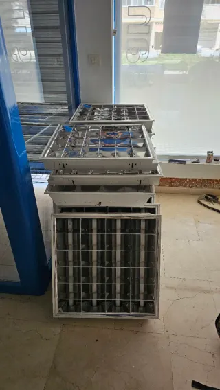 Lámpara para te techo de placas Escayola.