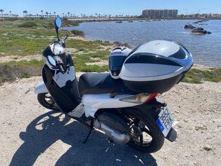 Honda SH150i Scooter Automática