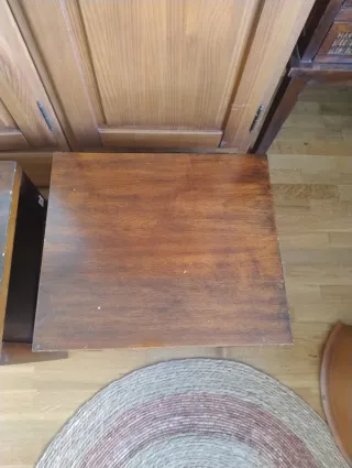 Mesitas de noche de madera estilo colonial