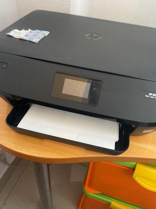 Impresora HP Envy 5548 Negra Sin caja ni cartuchos