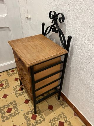 Dos Mesitas de noche madera y metal