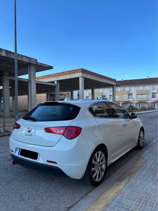 Alfa Romeo Giulietta 2011