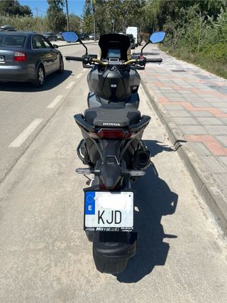 Honda X-adv 750 Gris nardo