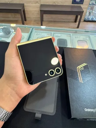 Samsung Z Flip 6 Giallo 256GB